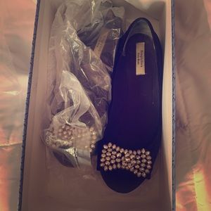 Vera Wang Ballet Flats